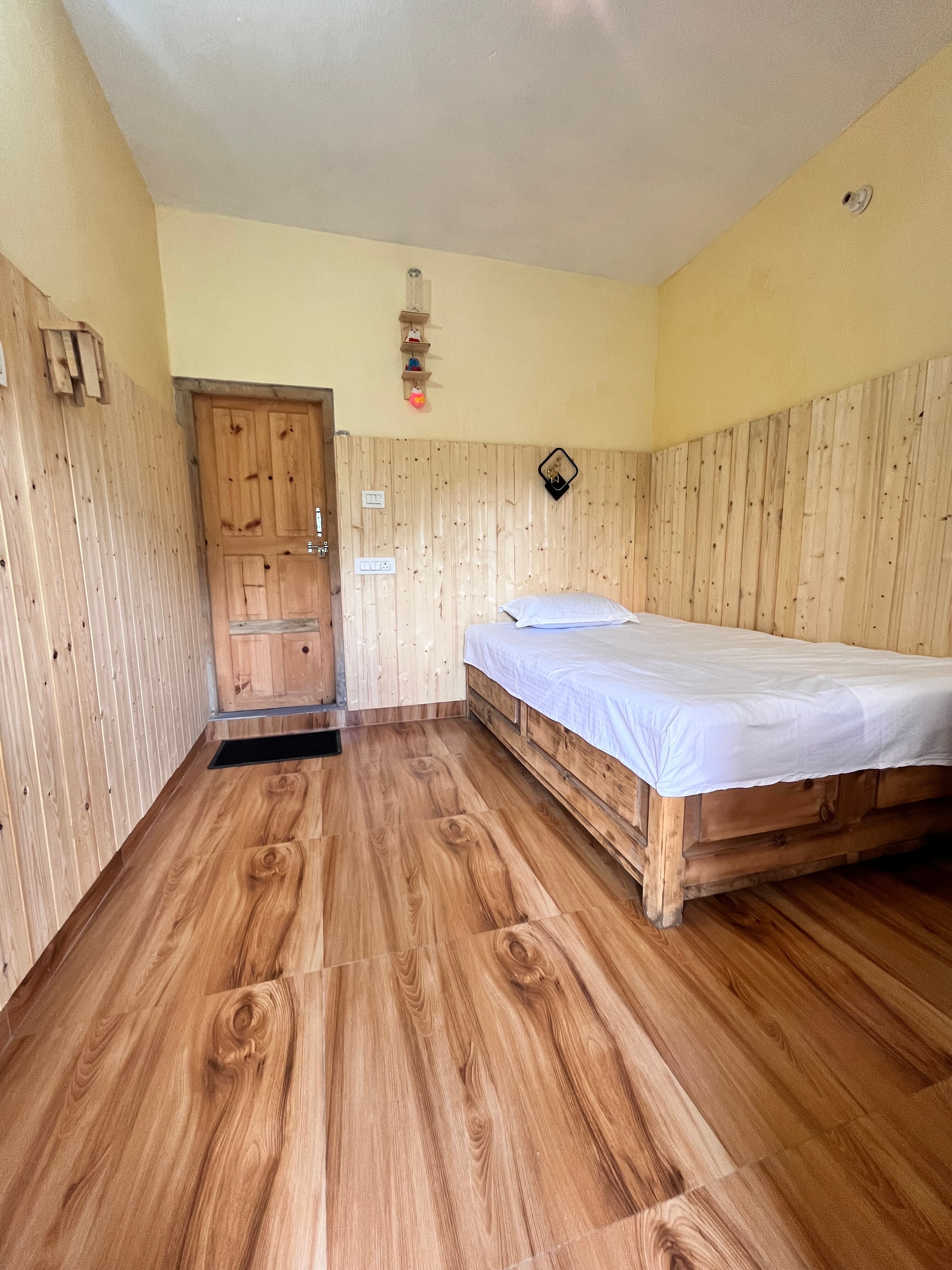 Anugrah Homestay Harshil - Tap to explore photos