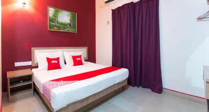 Valley View Hotel Room Type - Deluxe King