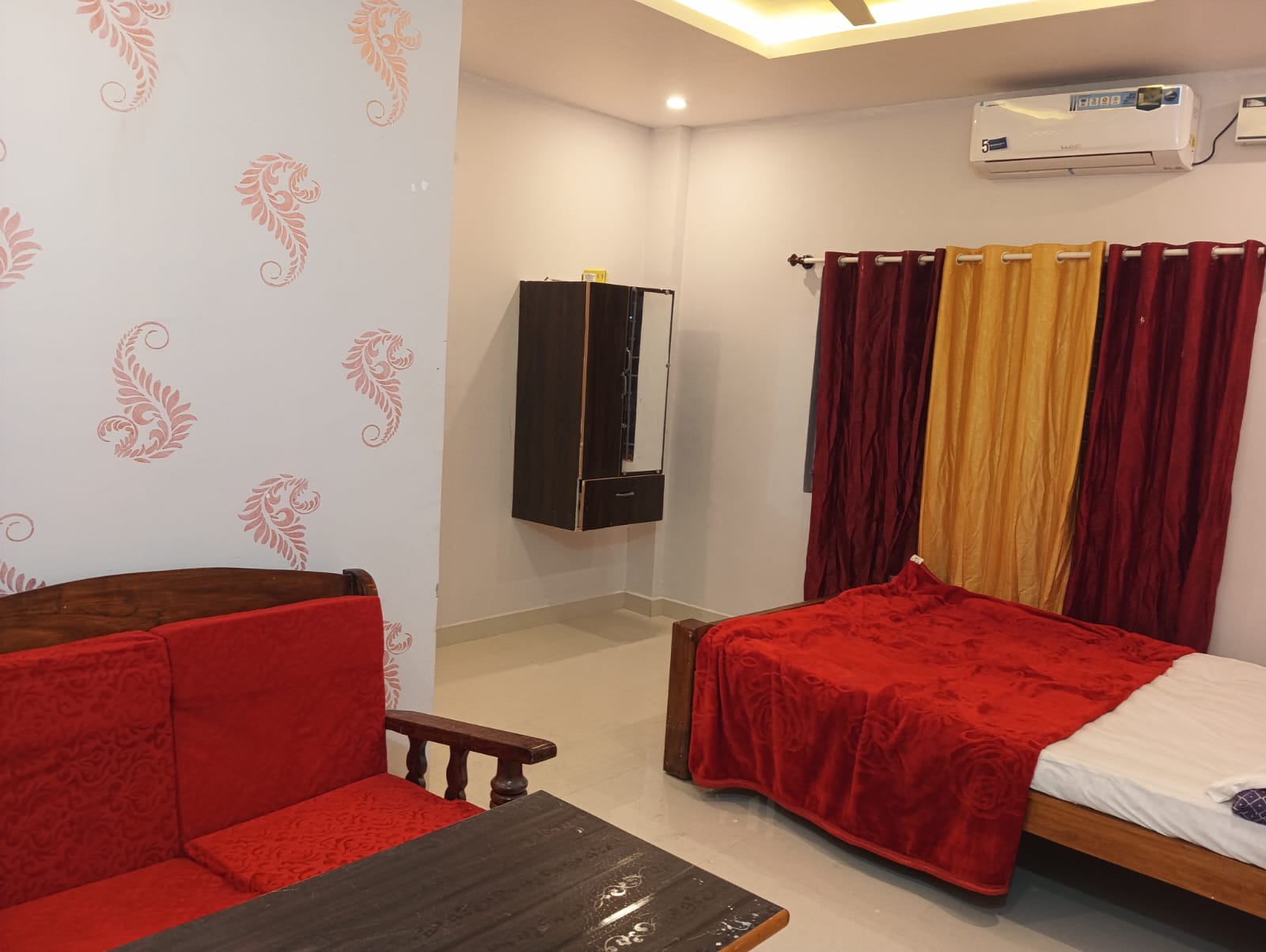 Sri Ranga Homestay - Tap to explore photos