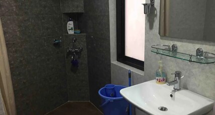 Sleepy Sam - The Traveller's Hostel Room Type - 4-Bed Mixed Dormitory (Price per bed)