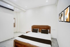 Hotel O Vrindavan Gardan & Hotel