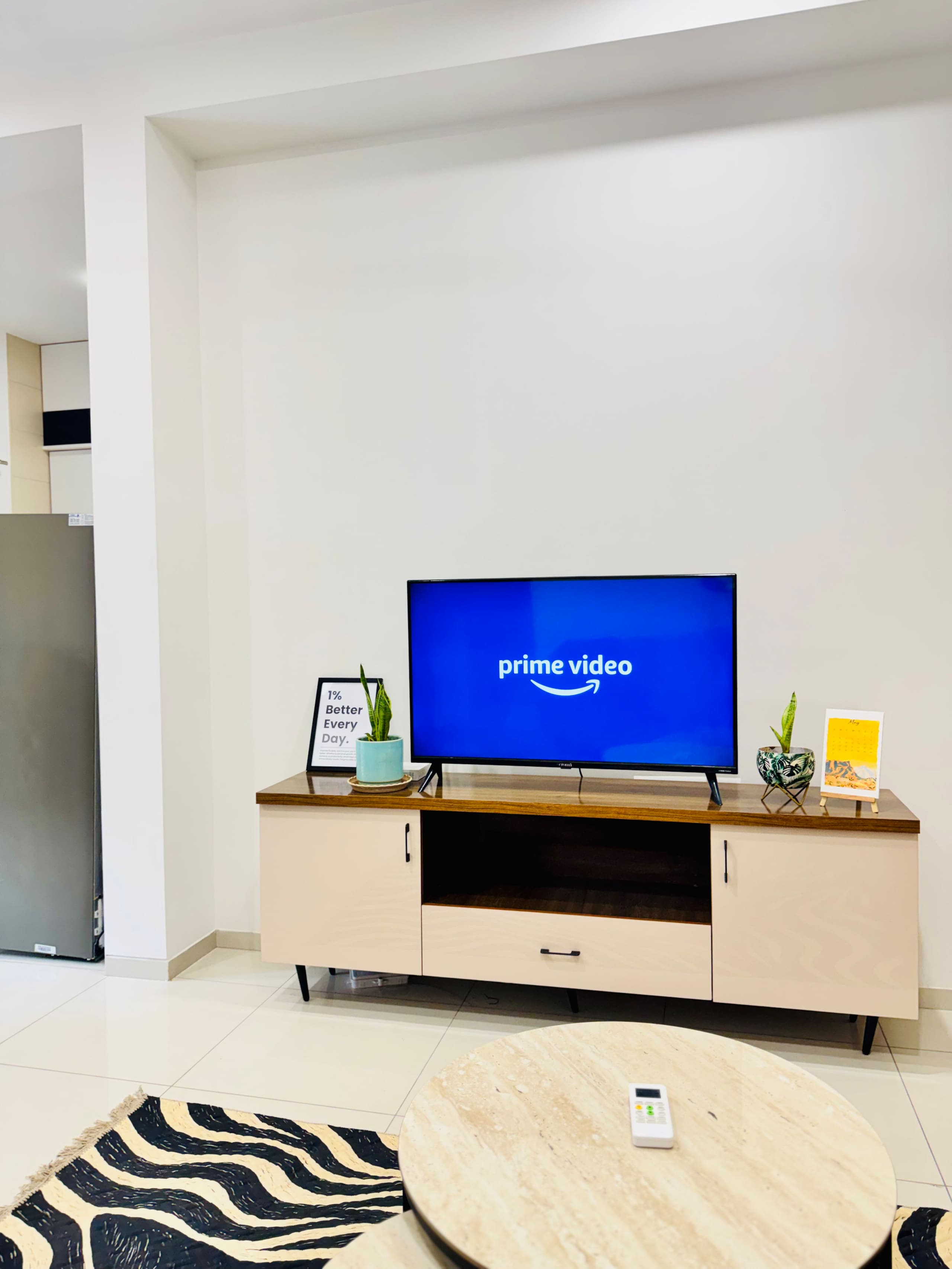 Business stay in 2BHK with Pool - Tap to explore photos