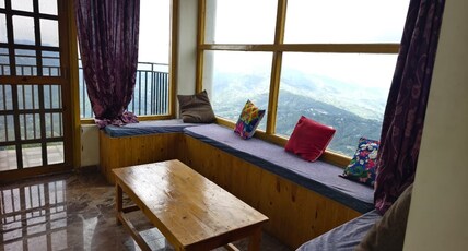 Kross Vindz Stays Room Type - Deluxe couple rooms Ground Floor
