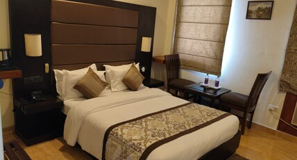 Hotel Silver Oak Room Type - Executive Room