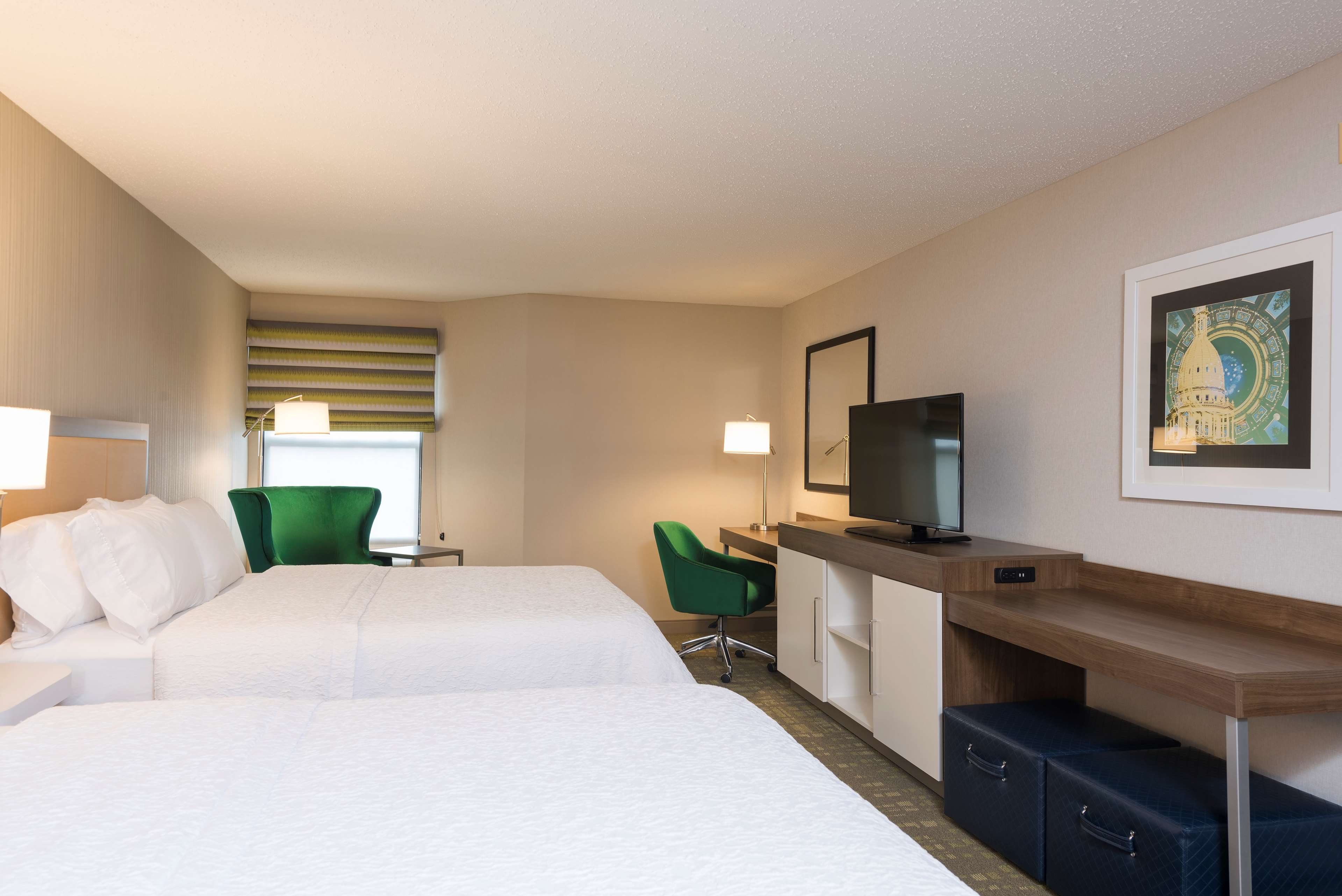 Hampton Inn & Suites East Lansing Okemos - Tap to explore photos