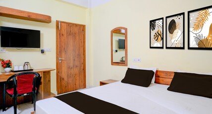 Super Collection O Bashista Chariali Formerly Luit Heritage Room Type - Super Deluxe Room