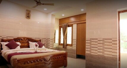 HOTEL GREEN PALACE Room Type - 2 BHK Suite With Balcony