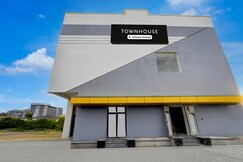 Super Townhouse Guduvancheri Junction Formerly Zafe Commercial