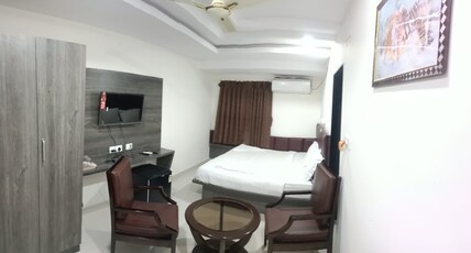 HOTEL VR ASHOKA GRAND Room Type - DELUXE ROOM