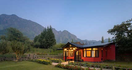 LohonoStays The Red Cottage At Zaznar Room Type - LohonoStays The Red Cottage At Zaznar