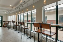 Holiday Inn Express & Suites BRYAN-MONTPELIER