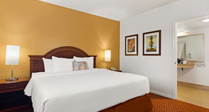 Best Western Port St. Lucie Room Type - Suite-1 King Bed, Mobility Accessible, Roll In Shower, Sofabed, Non-Smoking, Full Breakfast