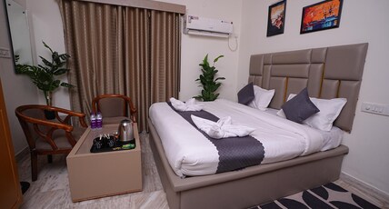 Hotel Film Suits Room Type - Standard room king bed