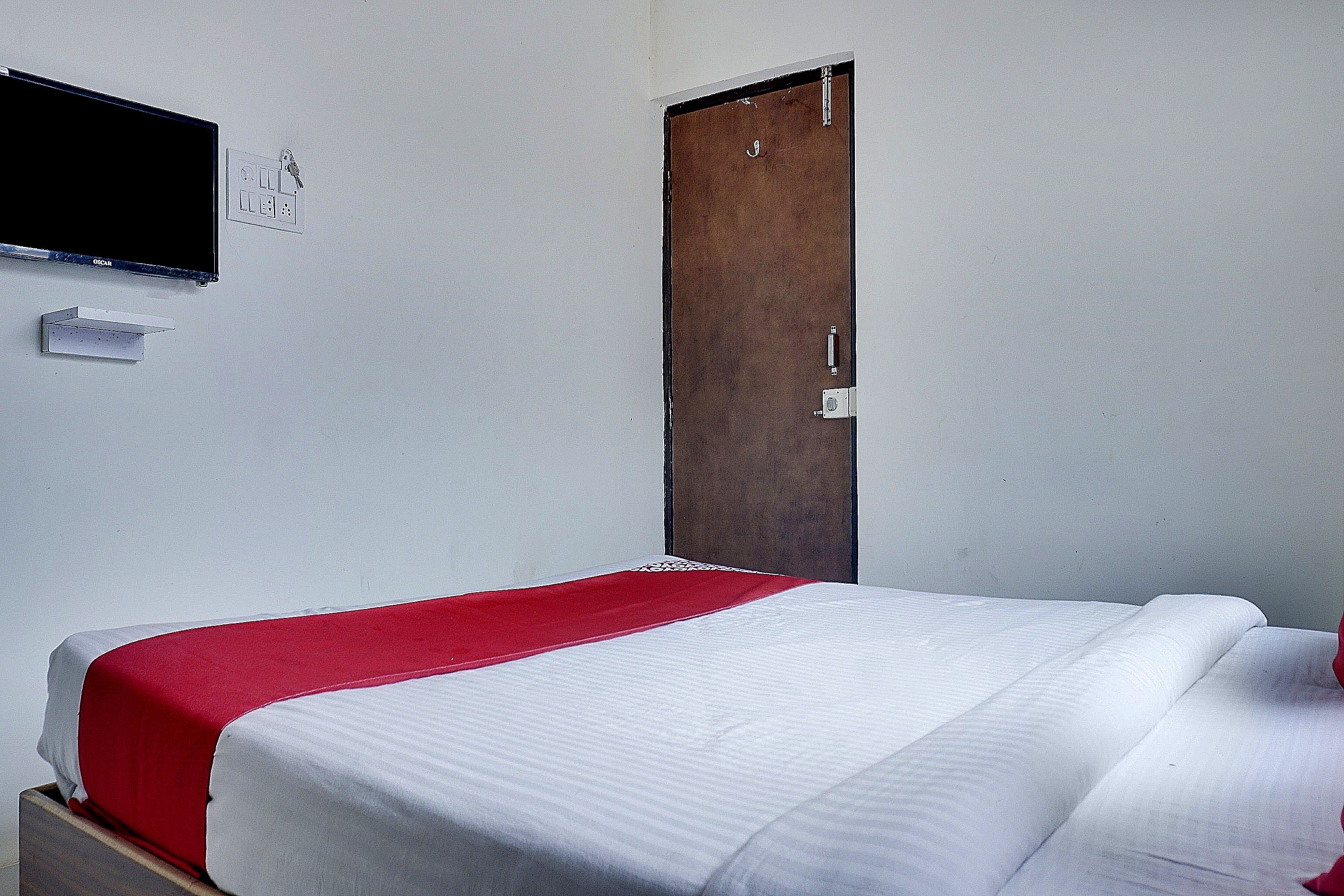 Hotel O SRH - Tap to explore photos