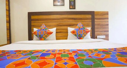 Hotel Madhuram Star Room Type - Deluxe Room