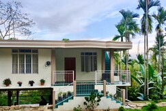 Travellers Homestay Mawlynnong | Peaceful Nature Stay