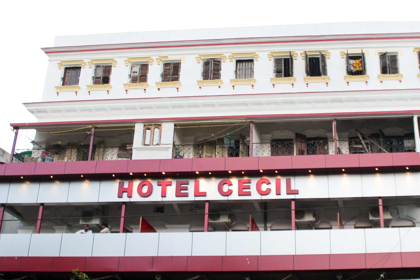 Hotel Cecil - Tap to explore photos
