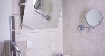 DoubleTree by Hilton Hannover Schweizerhof Room Type - QUEEN ACCESSIBLE ROOM