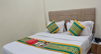 Hotel Mountain Room Type - Deluxe Room with City View