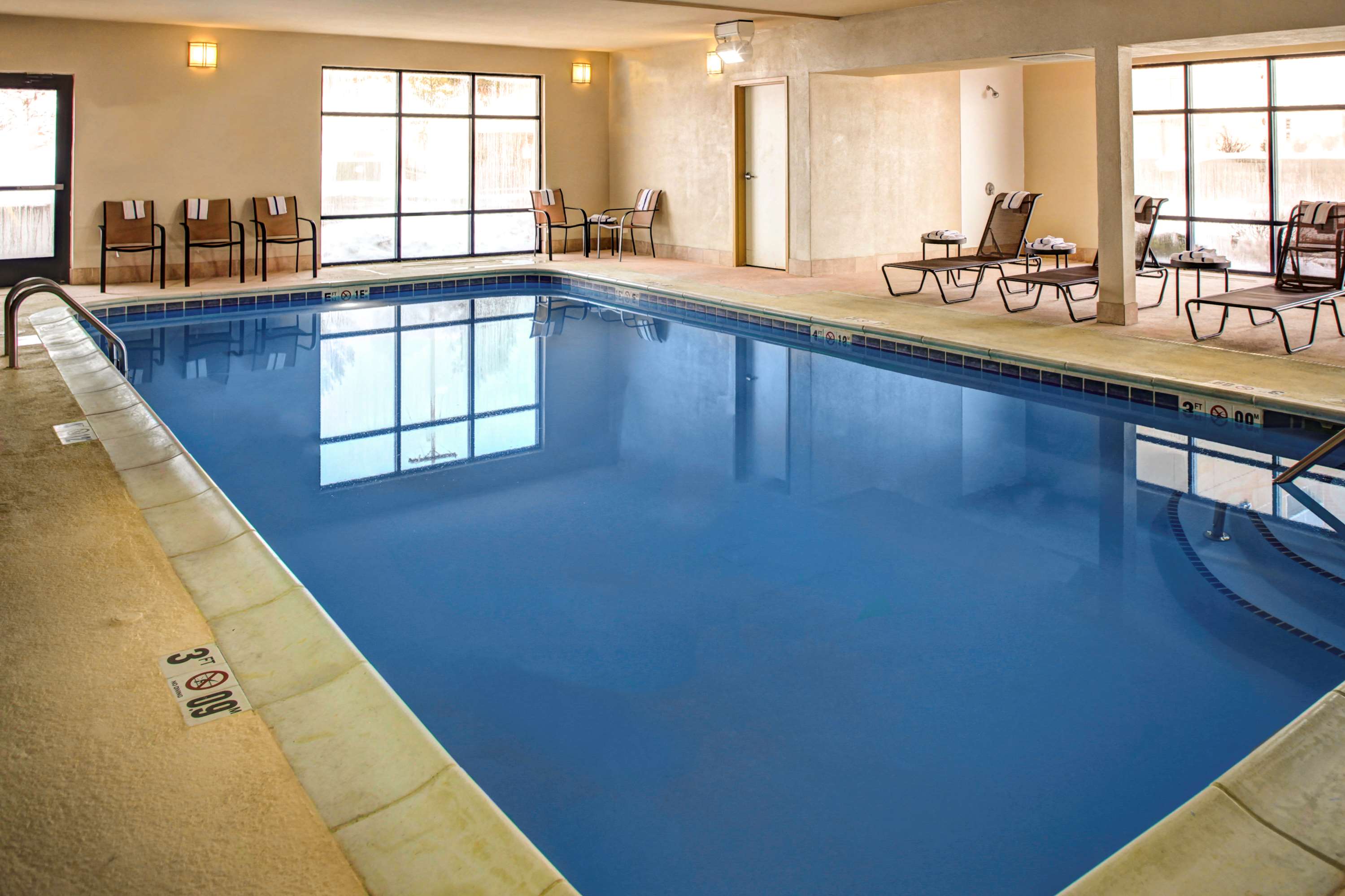 Hampton Inn by Hilton COLDWATER - Tap to explore photos