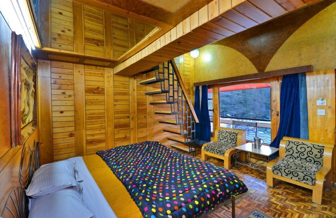 Hotel Snow Line - Tap to explore photos