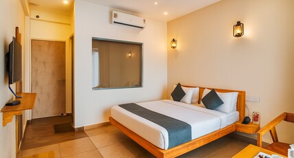 Onehouse Resort, Lansdowne Room Type - King Room with Mountain View