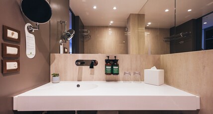 Crowne Plaza GENEVA Room Type - 1 Double Standard