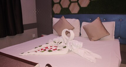 Hotel International Room Type - Deluxe Room.