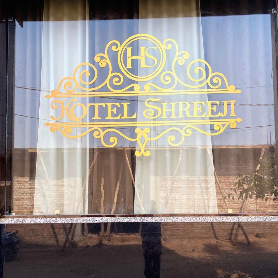 Hotel Shree Ji - Tap to explore photos