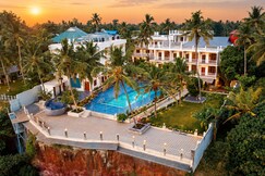 Skylar Seaview Beach Resort & Spa