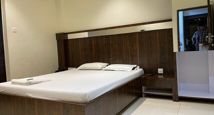 Hotel Parth Room Type - Deluxe AC Room