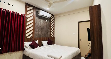 GYPSY HOTEL CUSAT Room Type - DELUXE AC ROOMS