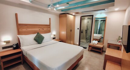 Silver Sands Beach Resort Room Type - Premium Room with partial Pool View