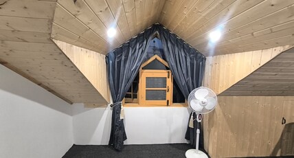 Zikra Home Stay Room Type - ROOM NO 109
