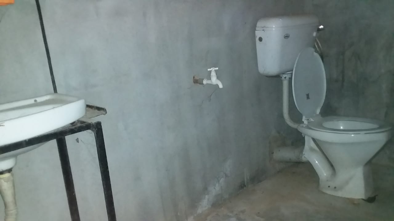 Dhun Pech Home Stay - Tap to explore photos