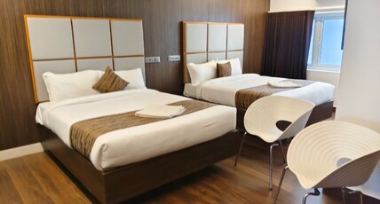 Le Grace Inn S.S Colony Room Type - Deluxe Family room