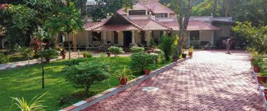 The Canaan | 5 mins walk to Beach