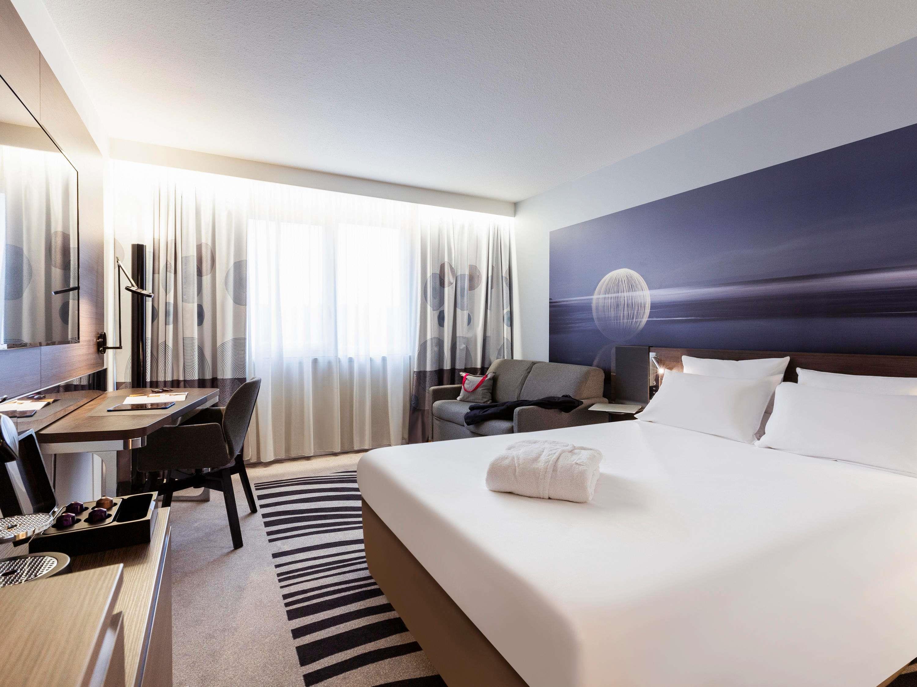 Novotel Limoges Le Lac - Tap to explore photos