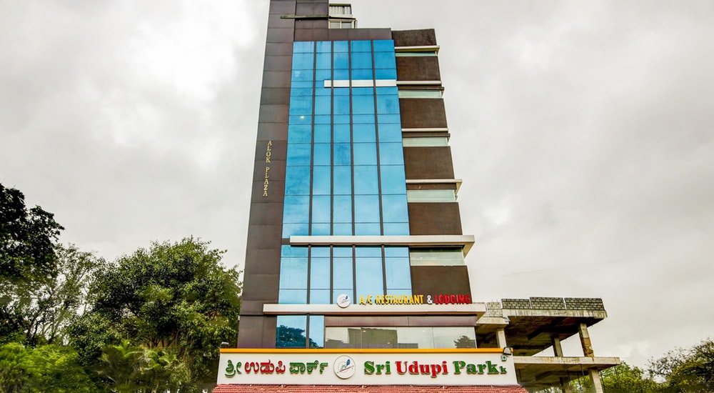 Hotel Sri Alok Park - Tap to explore photos