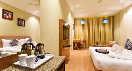 Hotel DNR PRIDE | 2 KM TO GOLDEN TEMPLE| Room Type - Executive Room Hotel DNR PRIDE | 2 KM TO GOLDEN TEMPLE| Room Type - Executive Room
