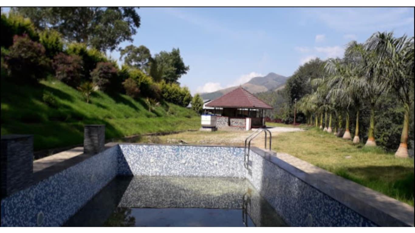 Ottway Hills - Tap to explore photos