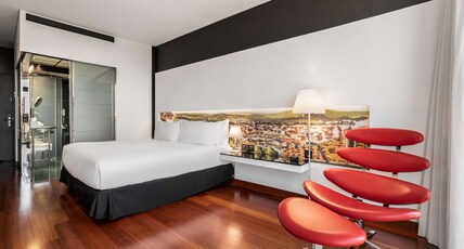 Hilton Madrid Airport Room Type - KING ROOM SKYLINE VIEW