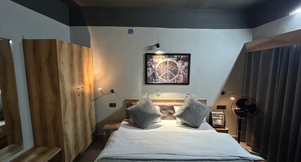 The Cruising Monks Room Type - Deluxe Room