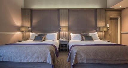 Crowne Plaza ROYAL VICTORIA SHEFFIELD Room Type - 2 Queen Premium Separate Bath Walk in Shower