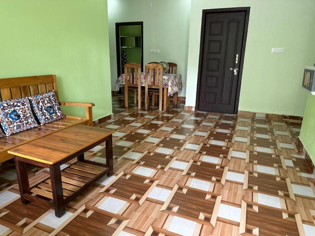 ISHRA SERVICE APARTMENTS - Tap to explore photos
