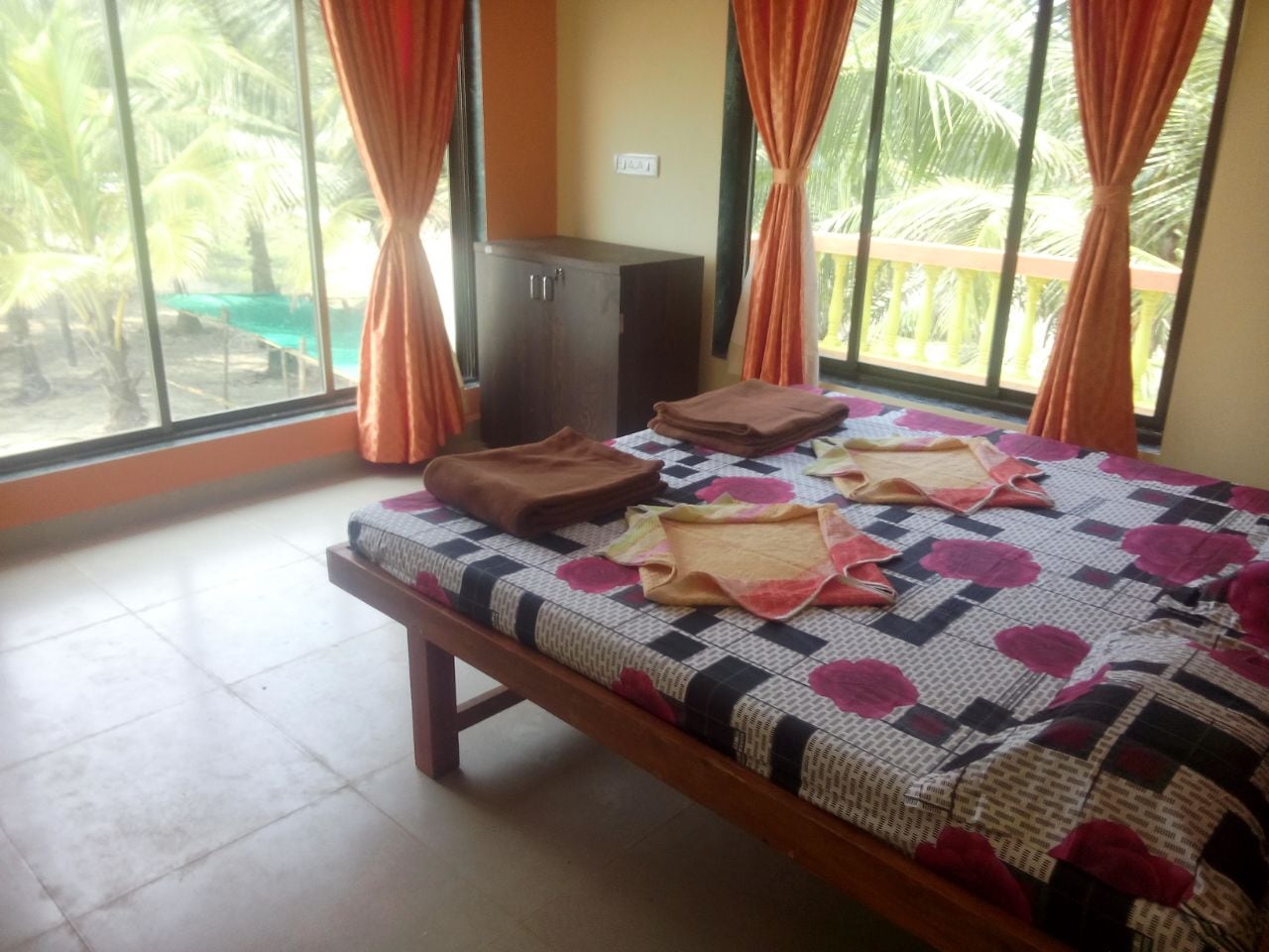 Soham Beach Resort - Tap to explore photos