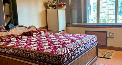 House Boat - Master Bedroom Shikara Room Type - House Boat