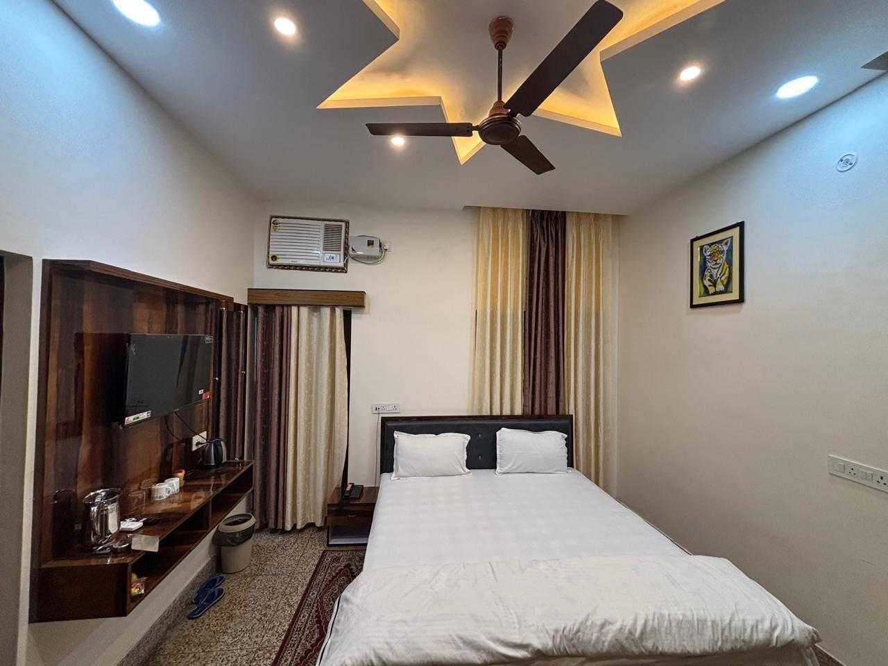Hotel O Kalash Guest House - Tap to explore photos