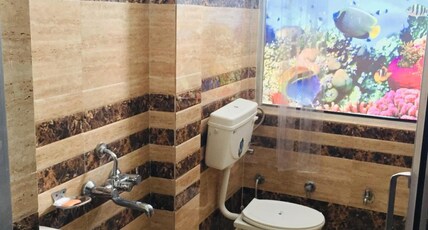 Hotel Mahadev Room Type - Deluxe Room NON AC