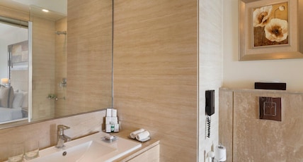 Ramada by Wyndham Gurgaon Central Room Type - 1 Queen Bed Executive Room, Non-Smoking Ramada by Wyndham Gurgaon Central Room Type - 1 Queen Bed Executive Room, Non-Smoking